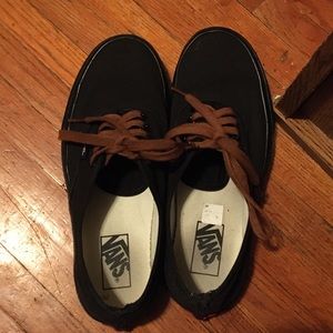 low-top Era Vans